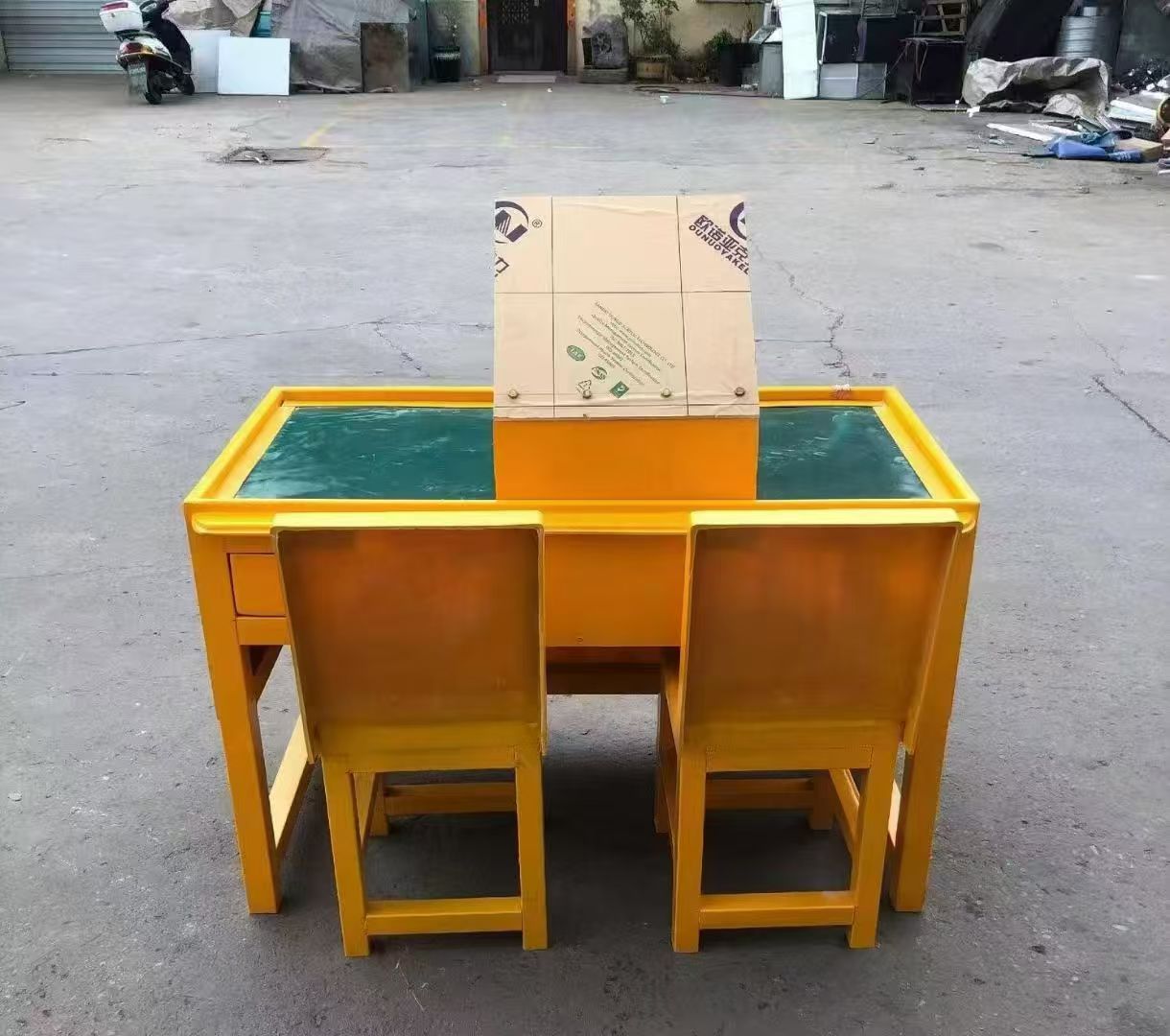 兰州防静电导通桌井下煤矿火工品发放桌：危险品流转的安全守护者